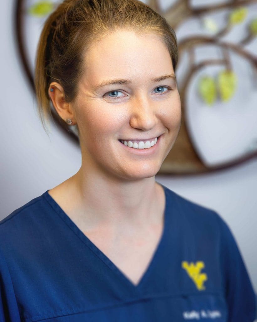 Kelly Lyans-1 Kelly Lyans-1